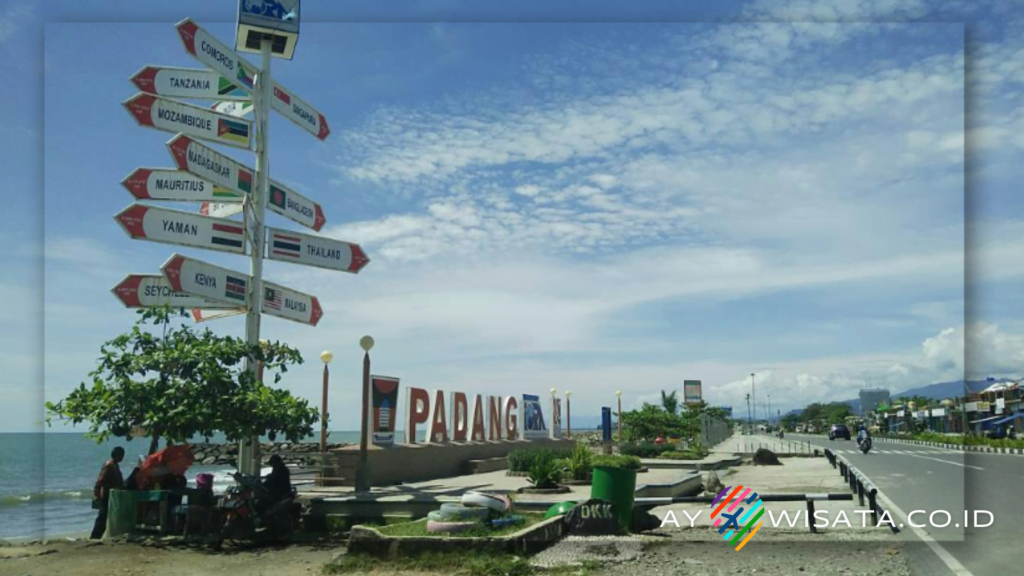 Alamat, Lokasi dan Rute Pantai Padang