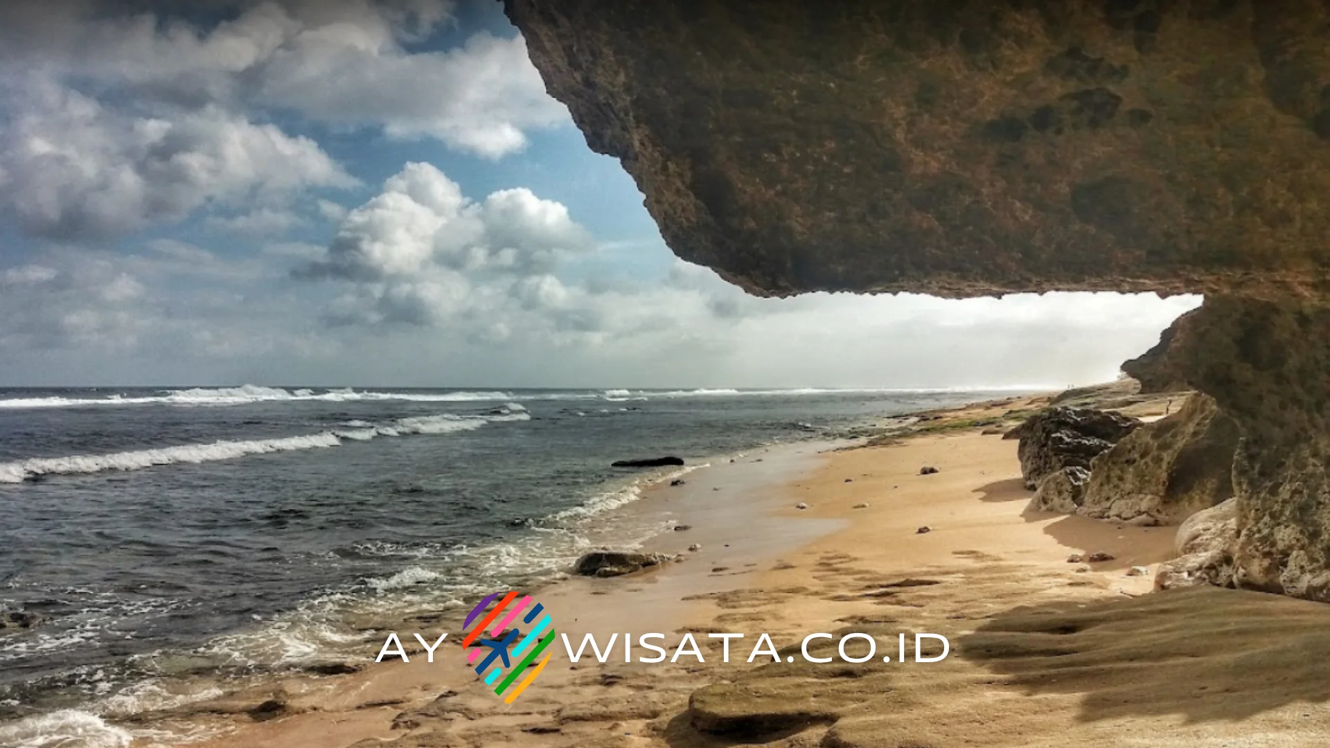 Keindahan Tersembunyi Pantai Nunggalan di Bali yang Mengagumkan