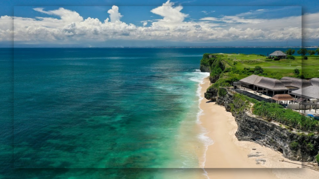 Pantai Dreamland di Bali: Pantai Kuta dalam Versi yang Lebih Sepi dan Nyaman