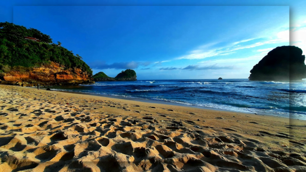 Pantai Goa Cina di Malang: Mengungkap Keindahan Alam yang Menakjubkan di Pulau Jawa