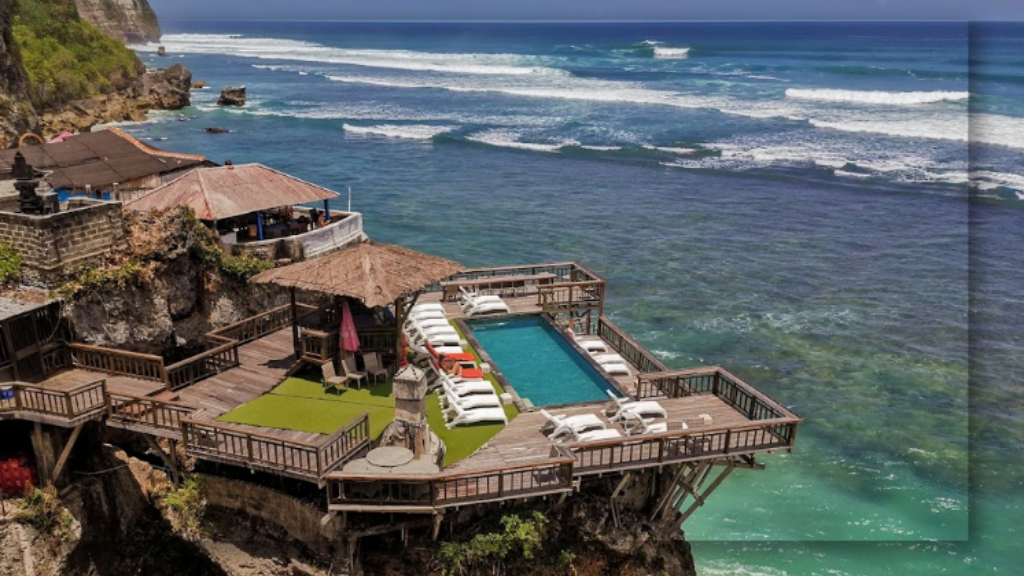 Pantai Suluban Uluwatu, Bali: Surga Menakjubkan Bagi Peselancar
