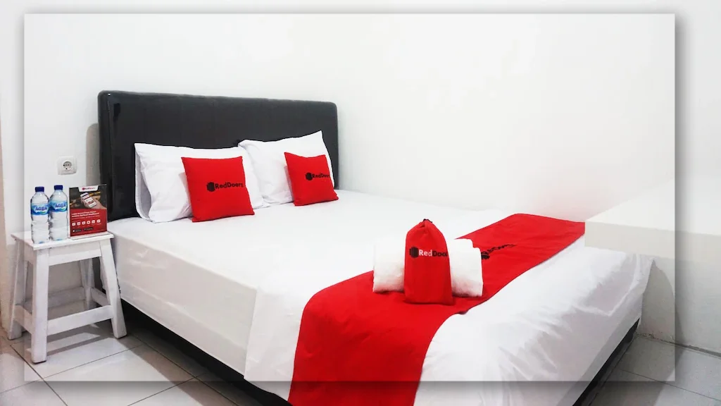 RedDoorz @ Jalan Tanjung Blitar