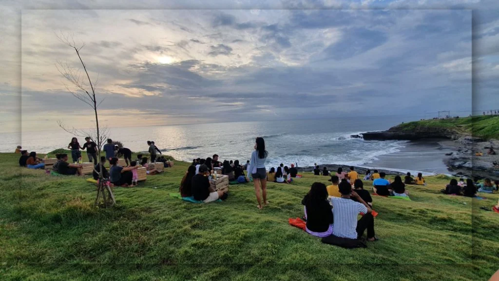 Berada Pada Tebing Tinggi