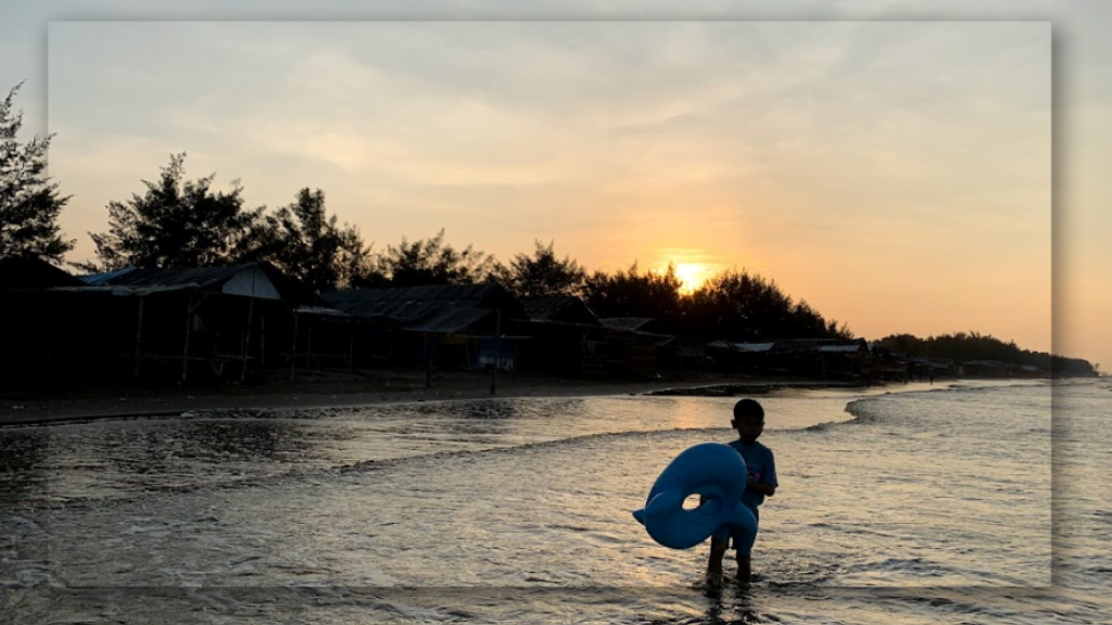 Cerita Unik di Balik Pantai Tanjung Pakis