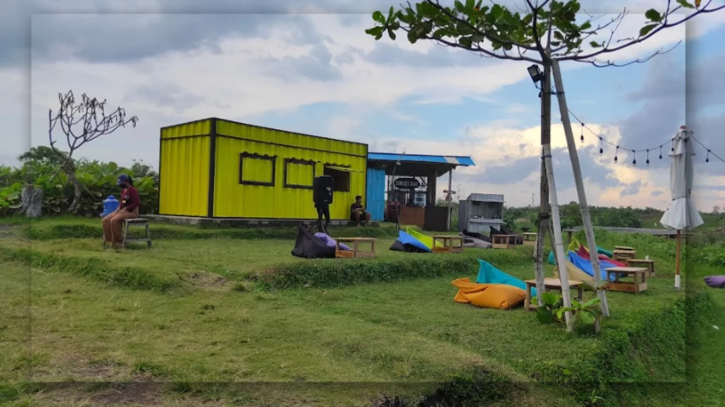 Fasilitas yang Tersedia di Pantai Cinta Kedungu Bali