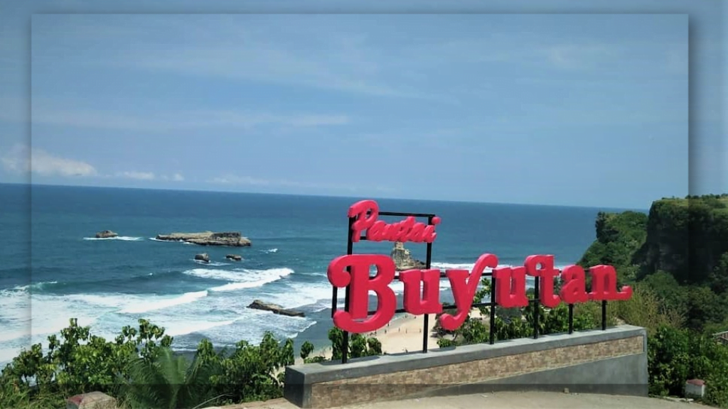 Menikmati Keindahan Pantai Buyutan di Pacitan: Destinasi Liburan Terbaik di Indonesia