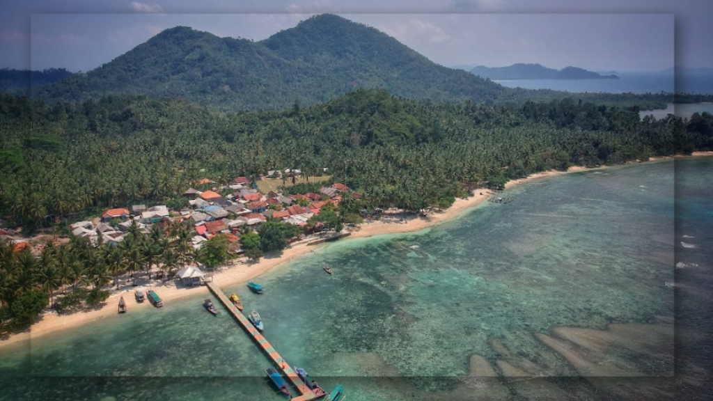 Pantai Pahawang di Lampung: Pesona Penginapan di Atas Laut dengan 9 Aktivitas yang Bisa Dilakukan