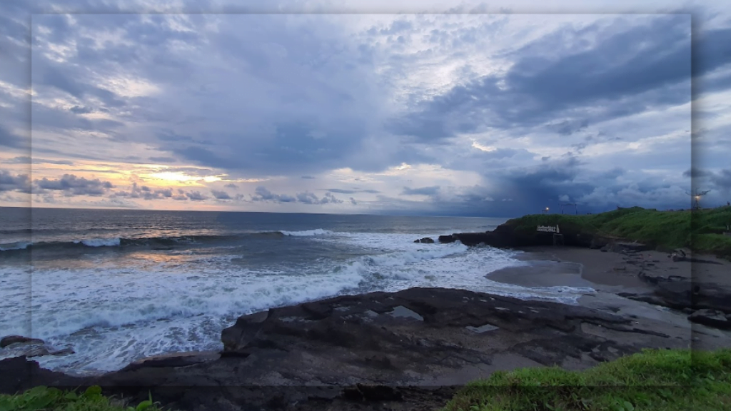 Serunya Berlibur Ke Pantai Cinta di Bali: Menikmati Keindahan Matahari Terbenam yang Menawan