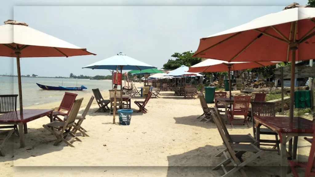 Fasilitas yang Ada di Pantai Bondo