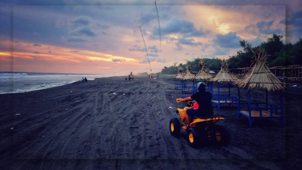 Sewa ATV di Pantai Jatimalang
