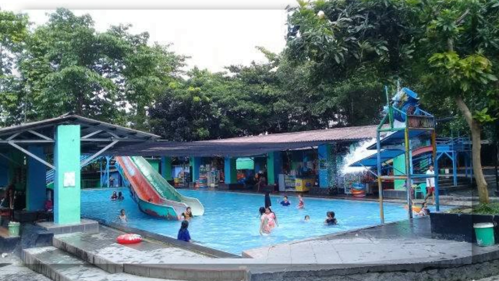 Waterpark Kyai Masni di Cirebon: Dengan Wahana yang Berlimpah dan Tiketnya yang Murah