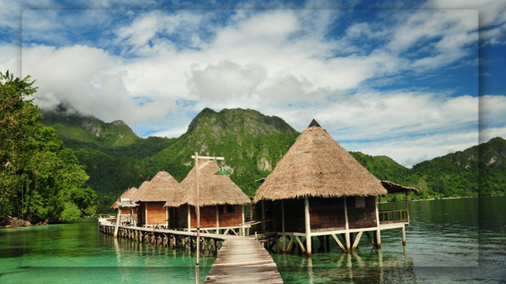 Mengenal Sejarah Pantai Ora di Maluku