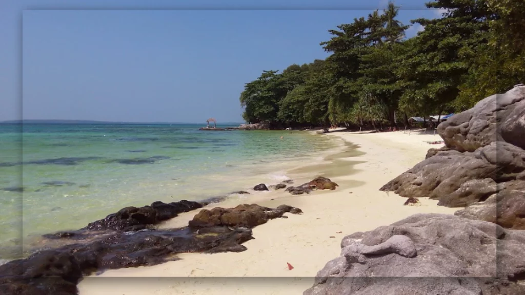 Pantai Batu Topeng di Karimunjawa: Tempat Liburan Impian yang Jarang Terungkap