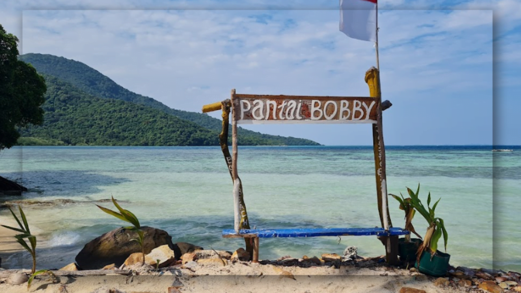Pantai Bobby di Karimunjawa: Surga Dunia yang Wajib Masuk Wishlist Liburan Kamu!