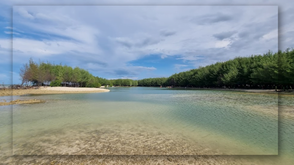 Pantai Remen di Tuban: Destinasi Tersembunyi yang Perlu Kamu Jelajahi