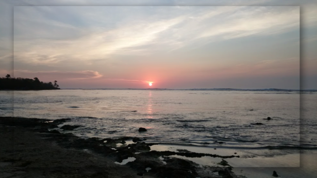 Sejarah dan Keunikan Pantai Plengkung