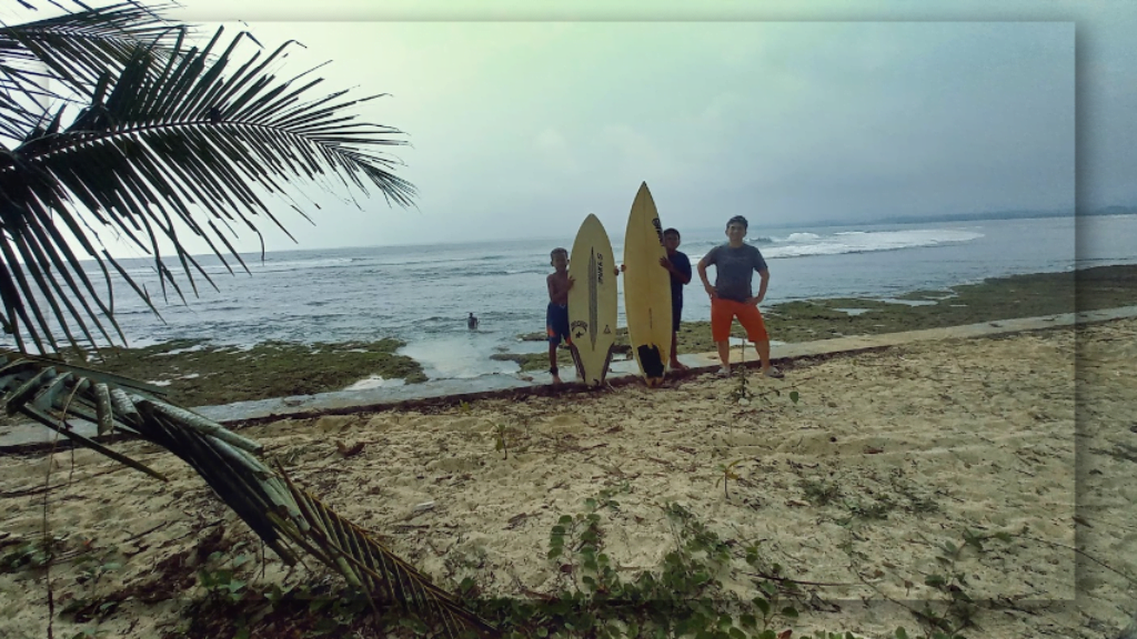 Aktivitas Seru yang Bisa Dilakukan di Pantai Tanjung Setia Lampung