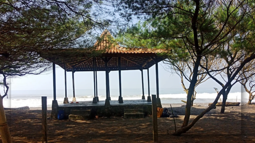 Fasilitas yang Ada di Pantai Pandansari Yogyakarta