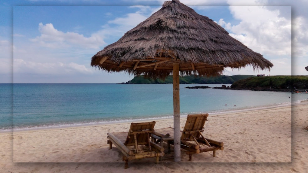 Temukan Pesona Pantai Tanjung Aan Di Lombok Tengah Yang Tak Tergantikan!