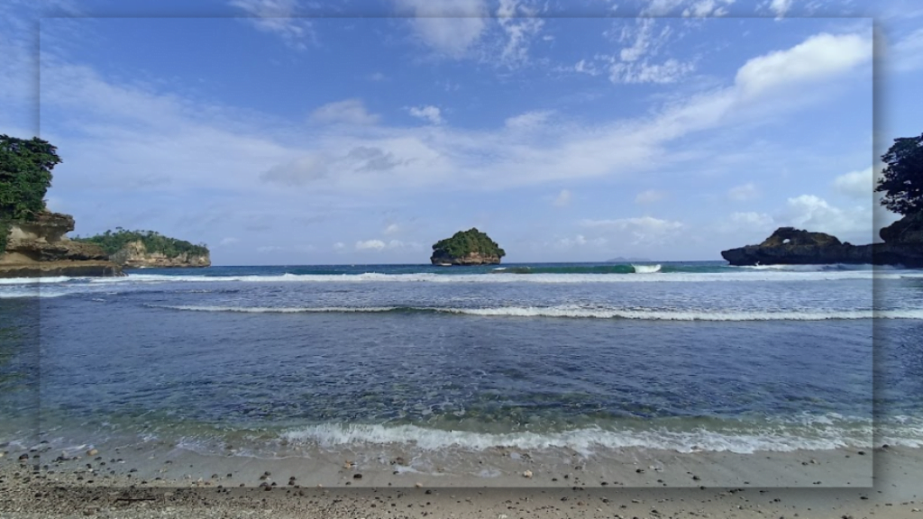 Jelajahi Pantai Sioro di Tulungagung: Keindahan Alam yang Menakjubkan dan Instagramable