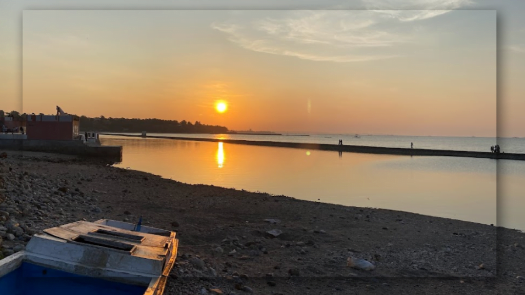 Keindahan yang Dimiliki Pantai Lasiana di NTT