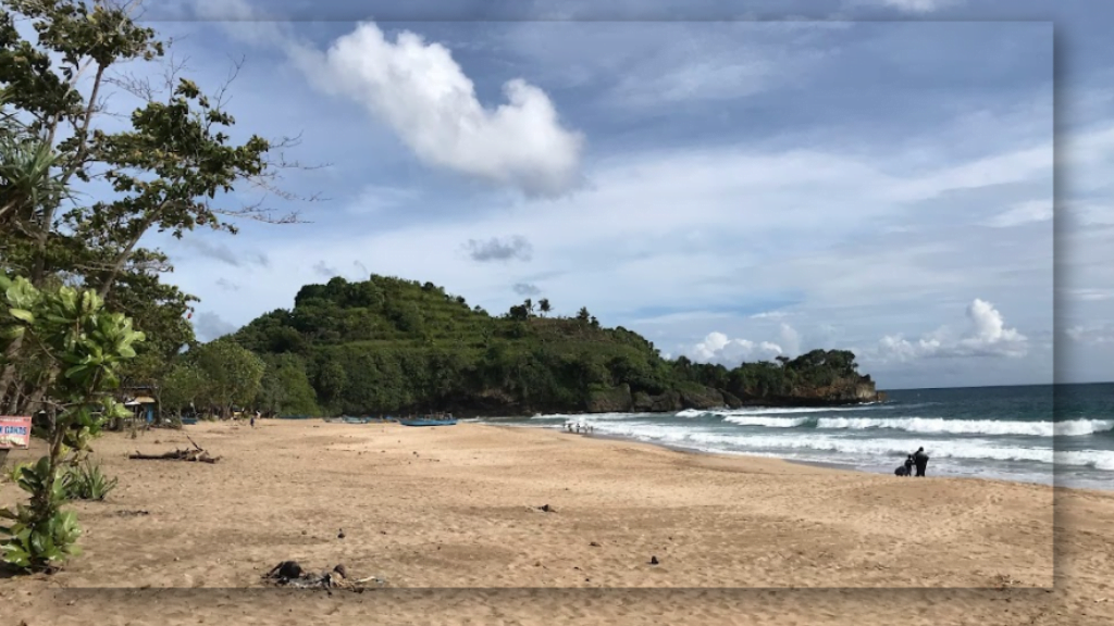 Keindahan yang Dimiliki Pantai Ngantep di Malang