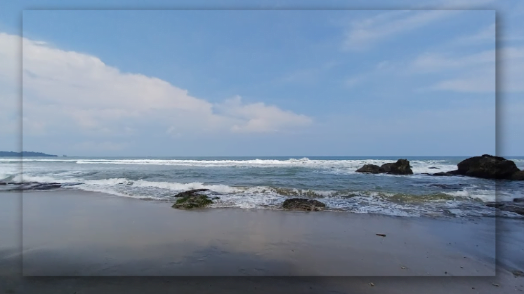 Mengenal Sejarah Pantai Goa Langir di Banten