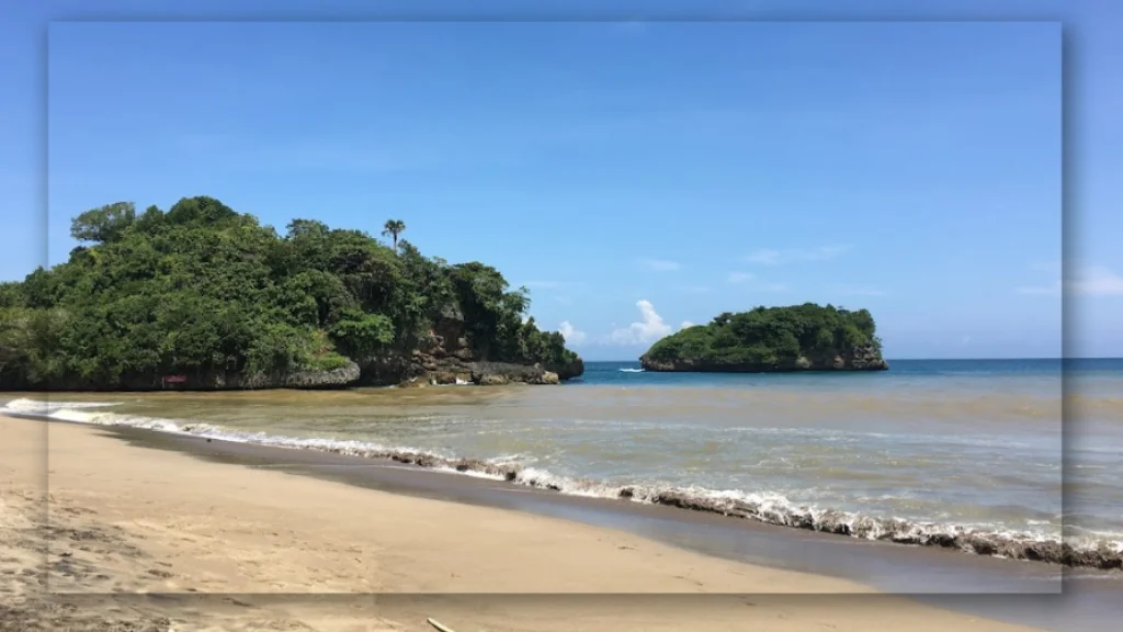Pantai Bajulmati di Malang: Keajaiban Alam yang Patut Kamu Saksikan