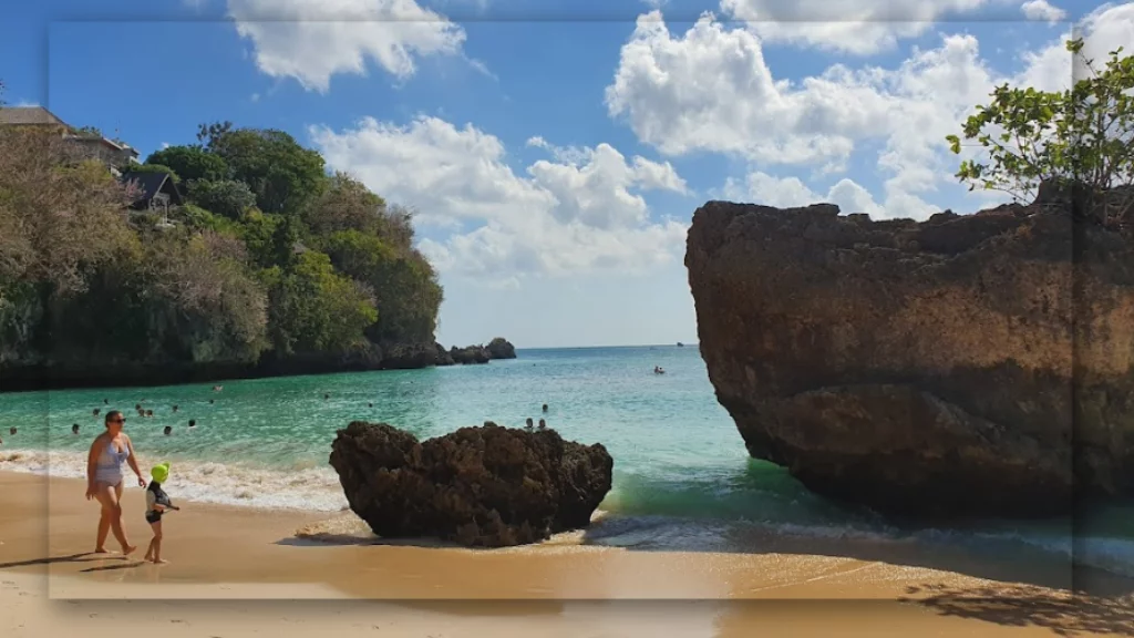 Pantai Labuan Sait di Bali: Surga Surfing dan Keindahan Alam yang Menakjubkan