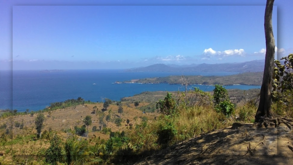 Pesona Alam yang Dimiliki Pantai Sioro di Tulungagung