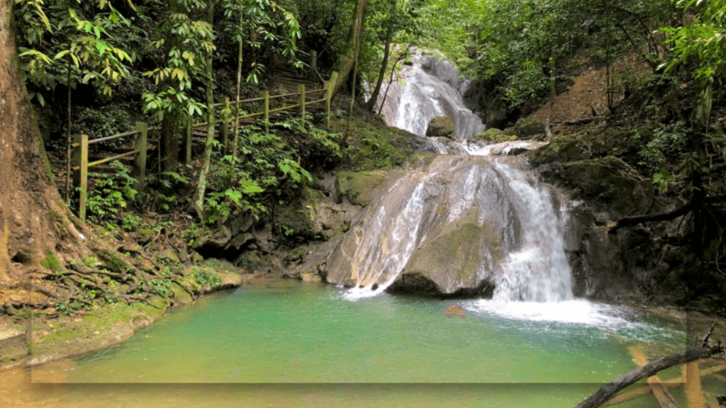 Air Terjun Kuta Malaka: Keindahan Alam yang Menakjubkan di Aceh