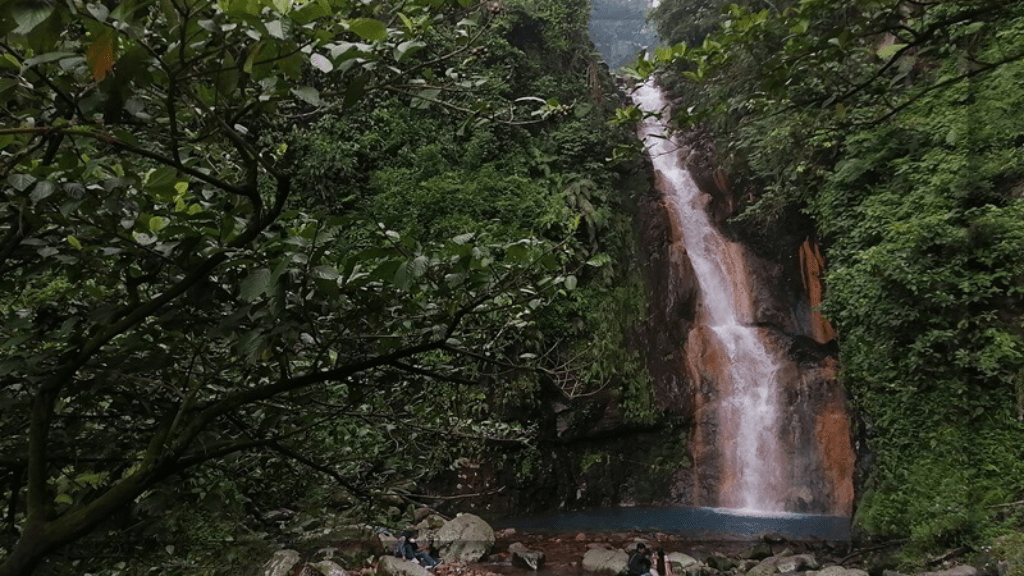 Curug Cigamea di Bogor: Destinasi Wisata Alam yang Menawan