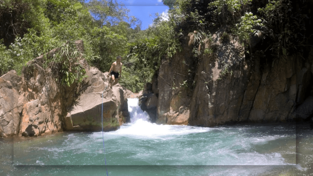 Curug Leuwi Hejo