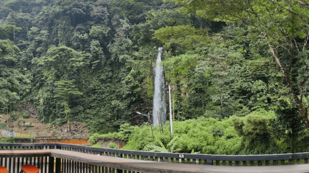 Sekilas Tentang Air Terjun Lembah Anai