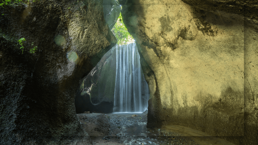 Air Terjun Tukad Cepung Bali: Wisata yang Akan Mengubah Pandangan Kamu Tentang Bali