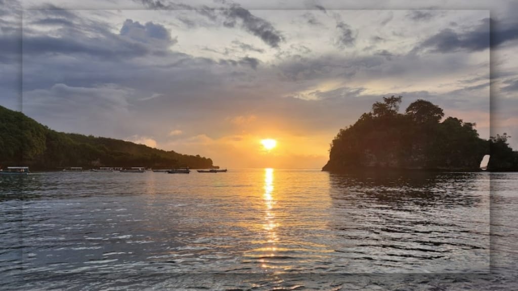 Berjalan-jalan Menyusuri Pantai