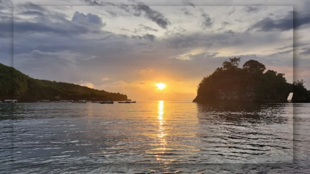 Berjalan-jalan Menyusuri Pantai