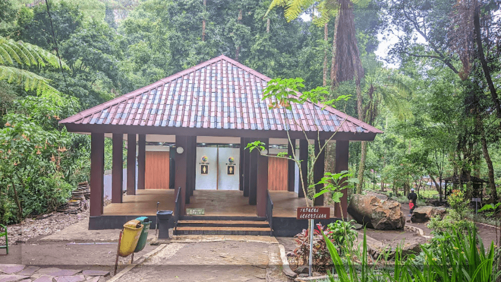 Fasilitas yang Tersedia di Air Terjun Coban Rondo