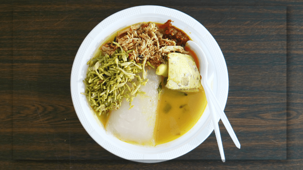 Makanan Khas Maluku di Sekitar Pantai Liang