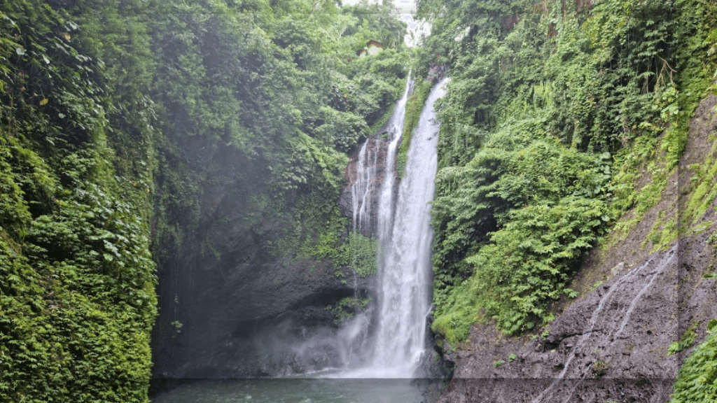 Sekilas Tentang Air Terjun Aling-Aling