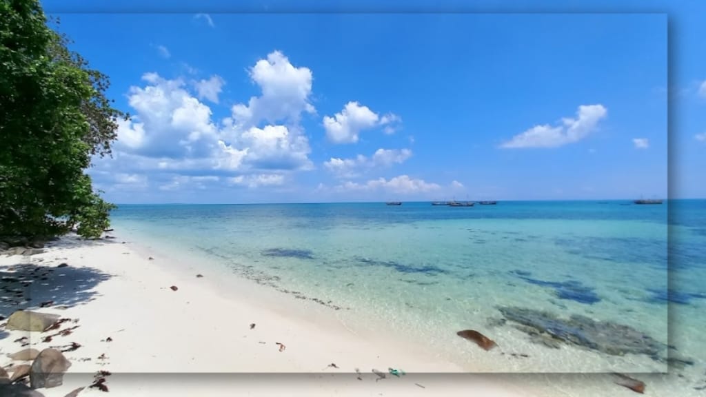 Sekilas Tentang Pantai Bukit Berahu