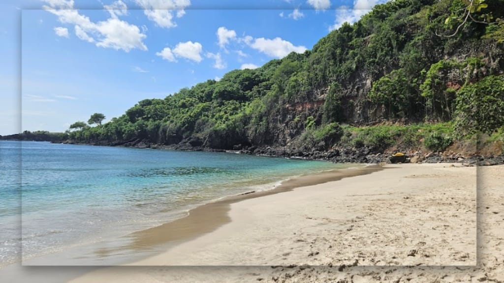 Berjalan-jalan di Sepanjang Pantai