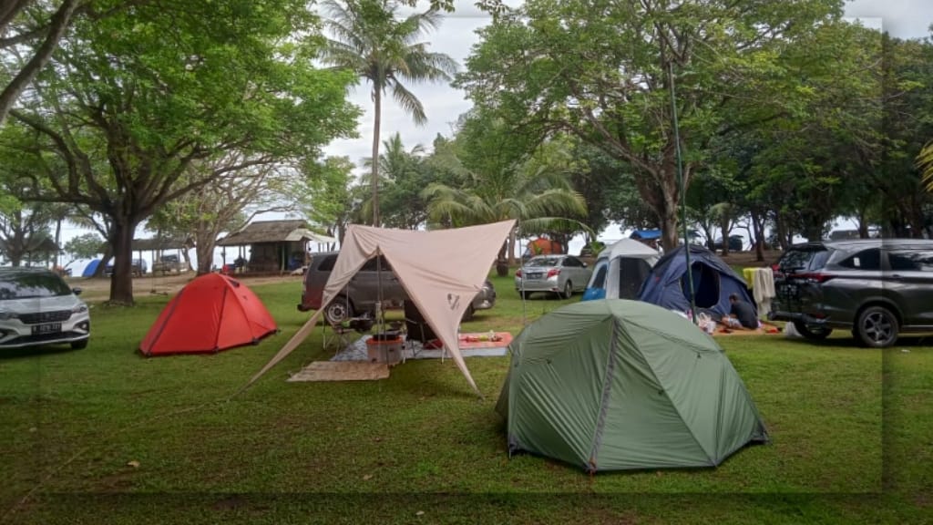 Fasilitas yang Tersedia di Pantai Cibeureum 2