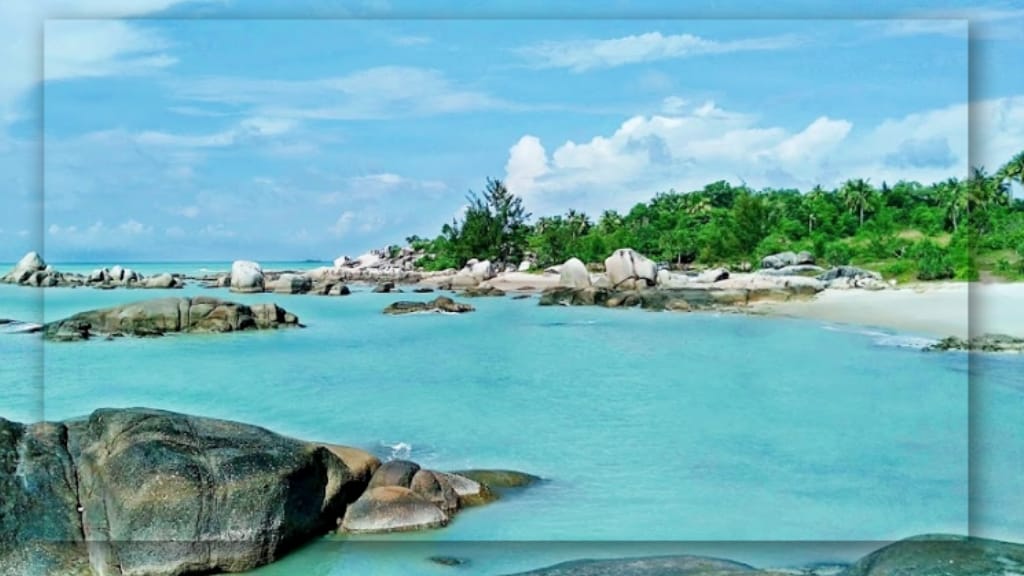 Sekilas Tentang Pantai Teluk Uber