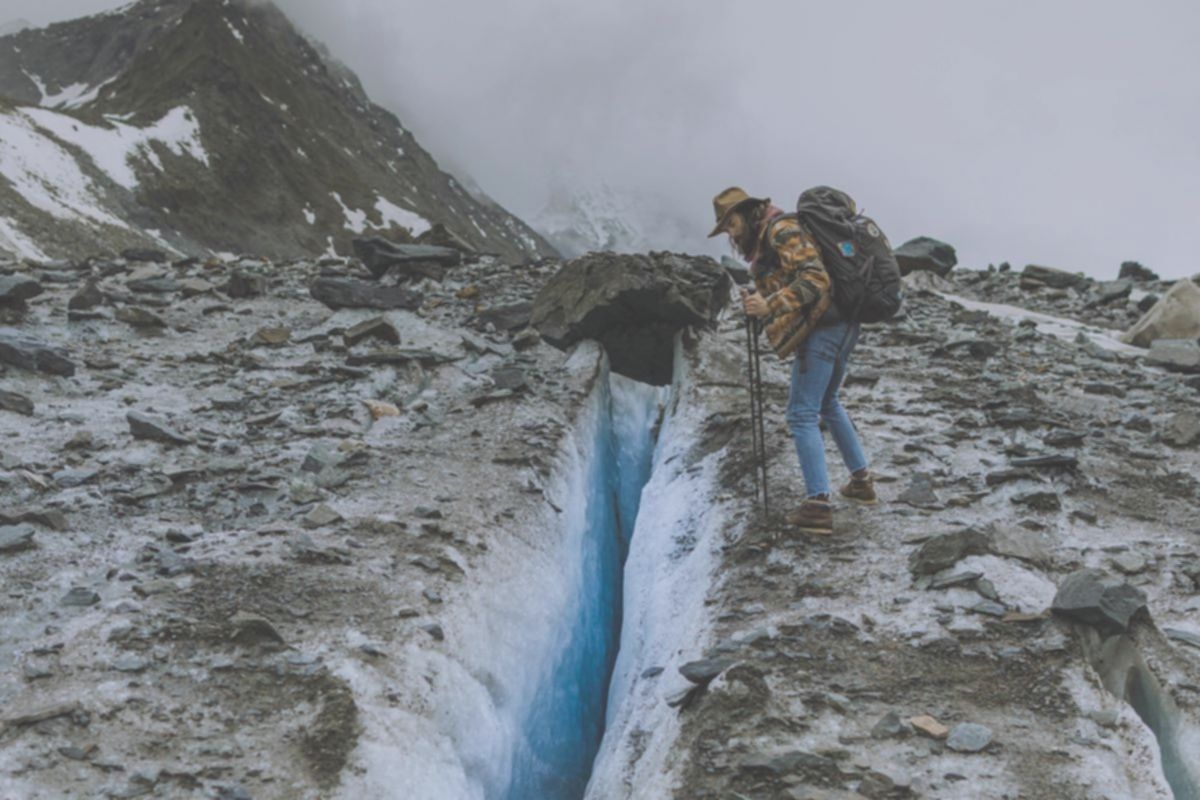 3 Fakta Crevasse, Celah Gletser yang Ditakuti Pendaki Gunung Es