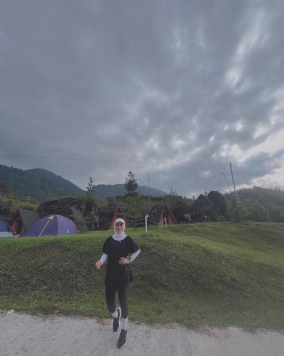 Shanty Denny Liburan Seru di Eduwisata Perlebahan Gunung Guntur!