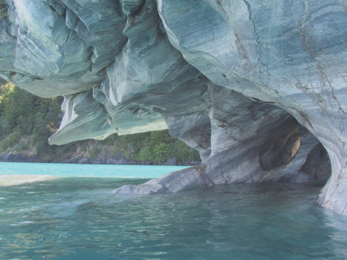 Marble Caves Chili: 5 Fakta Unik Gua Marmer Terindah Dunia!
